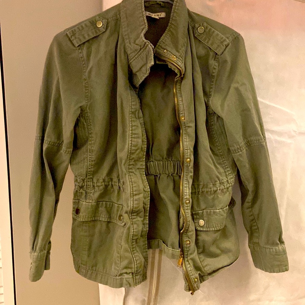 Medium green jacket . Super cute never worn